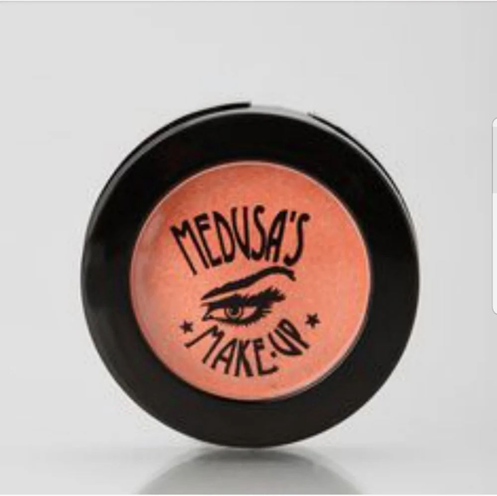 ❇️ELECTRO ORANGE Medusa's Makeup Eyeshadow NWT